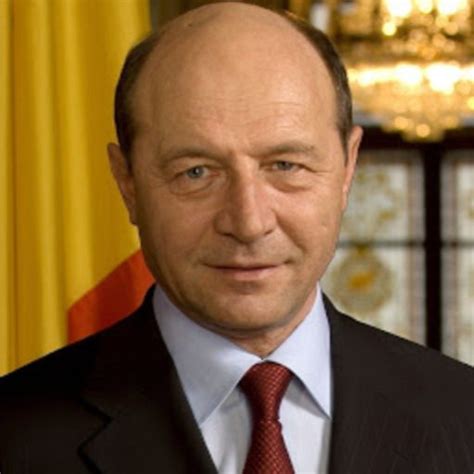 traian basescu age.